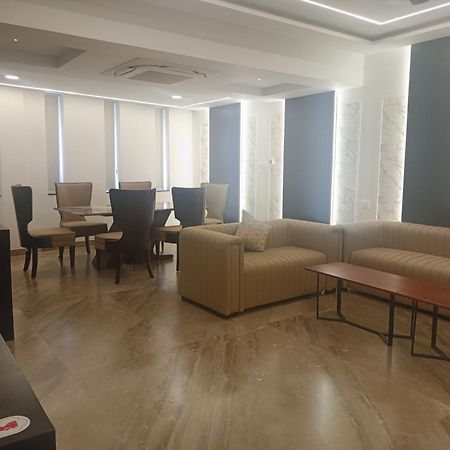 Hotel Kadamb Tree Jabalpur Esterno foto