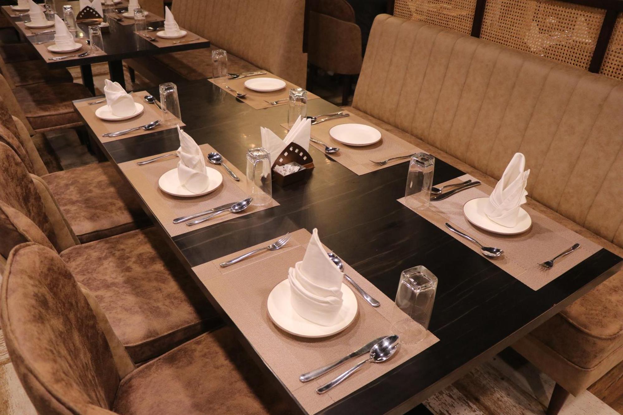 Hotel Kadamb Tree Jabalpur Esterno foto